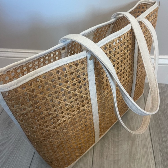 Hamptons Bag By Lspace. flawed - Picture 4 of 8